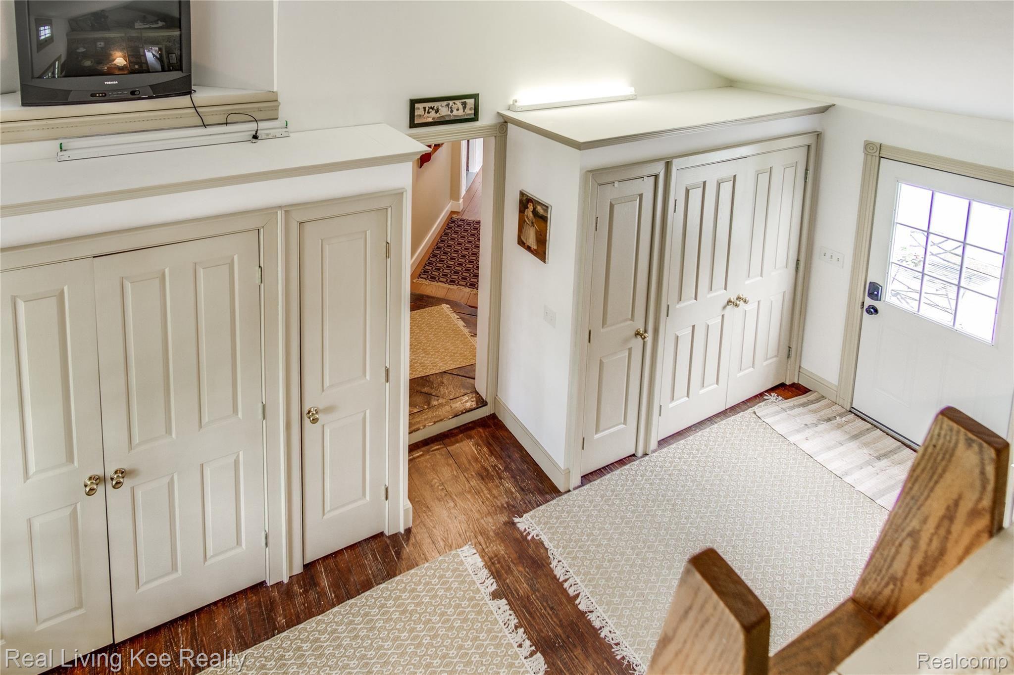 960 East Tienken Road Rochester, MI 48306 - Photo 27 of 56 Interiors 15.jpg