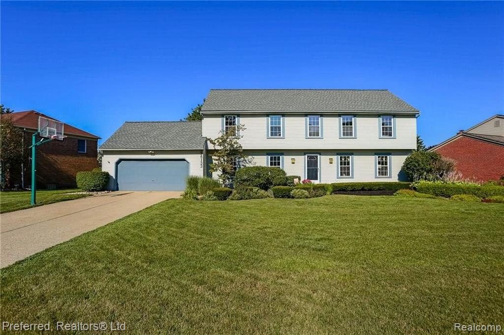 36133 Johnstown Road Farmington Hills, MI 48335 - Photo 1 of 49