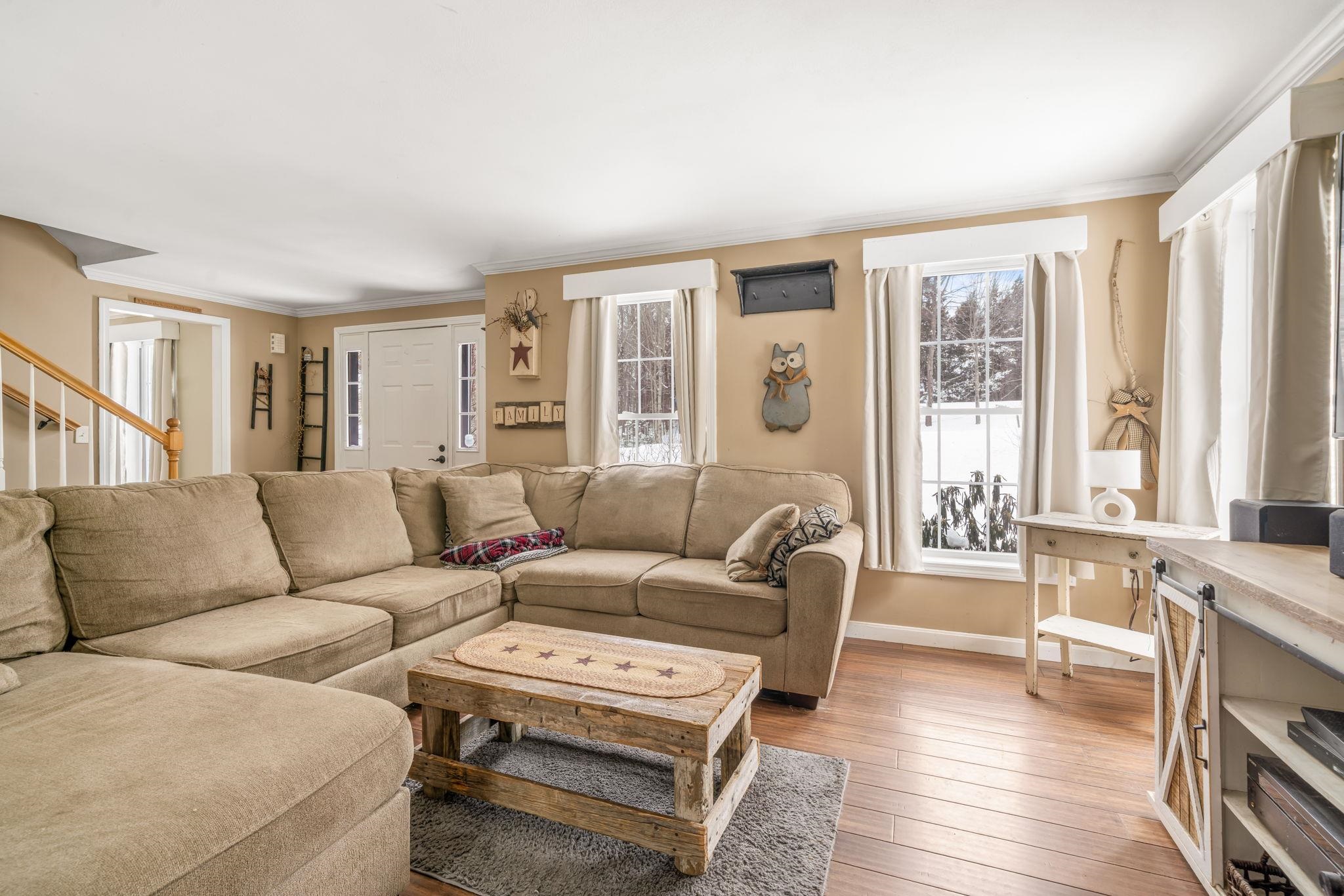 25 Revolutionary Lane Nottingham, NH 03290 - Photo 13 of 60