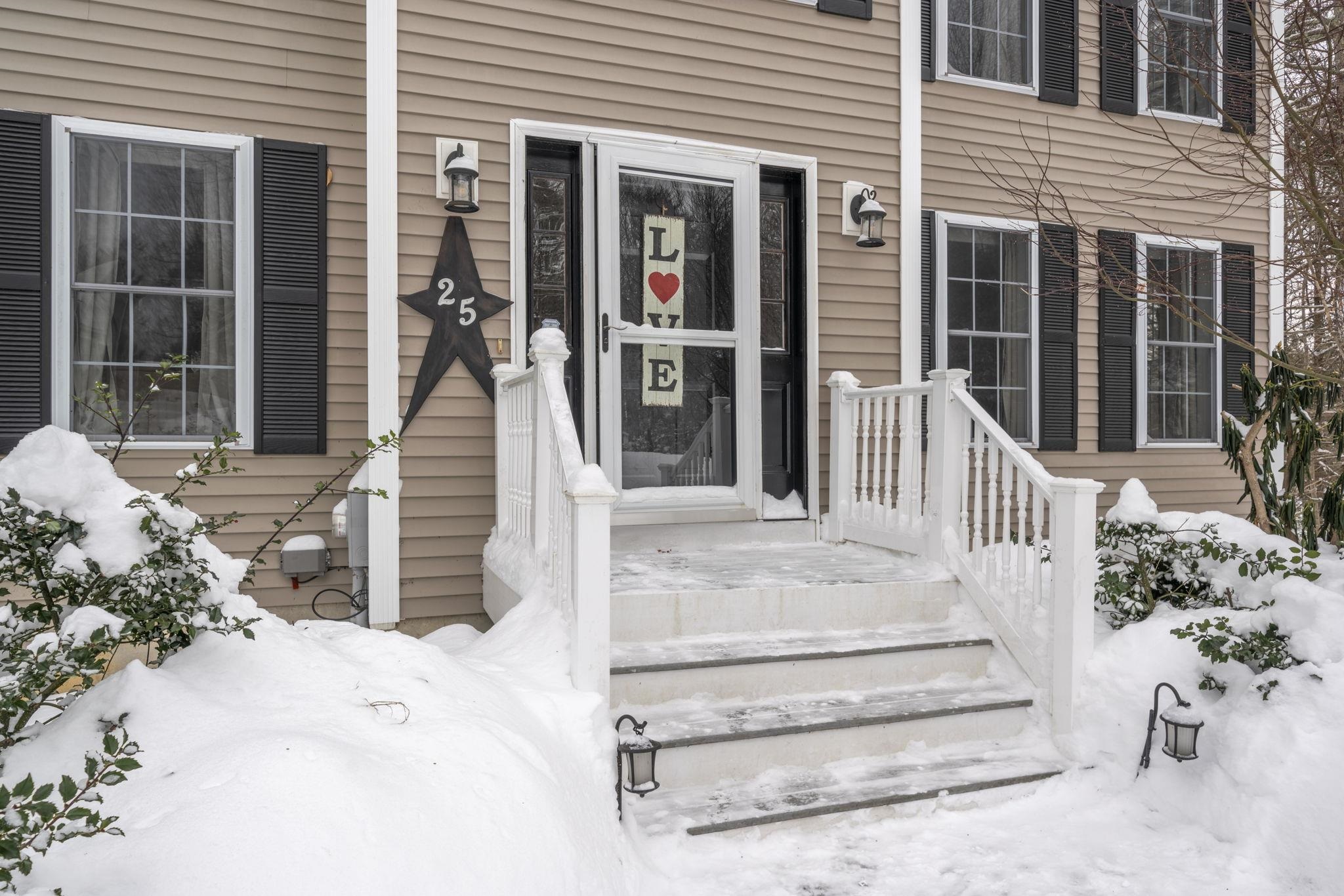 25 Revolutionary Lane Nottingham, NH 03290 - Photo 2 of 60