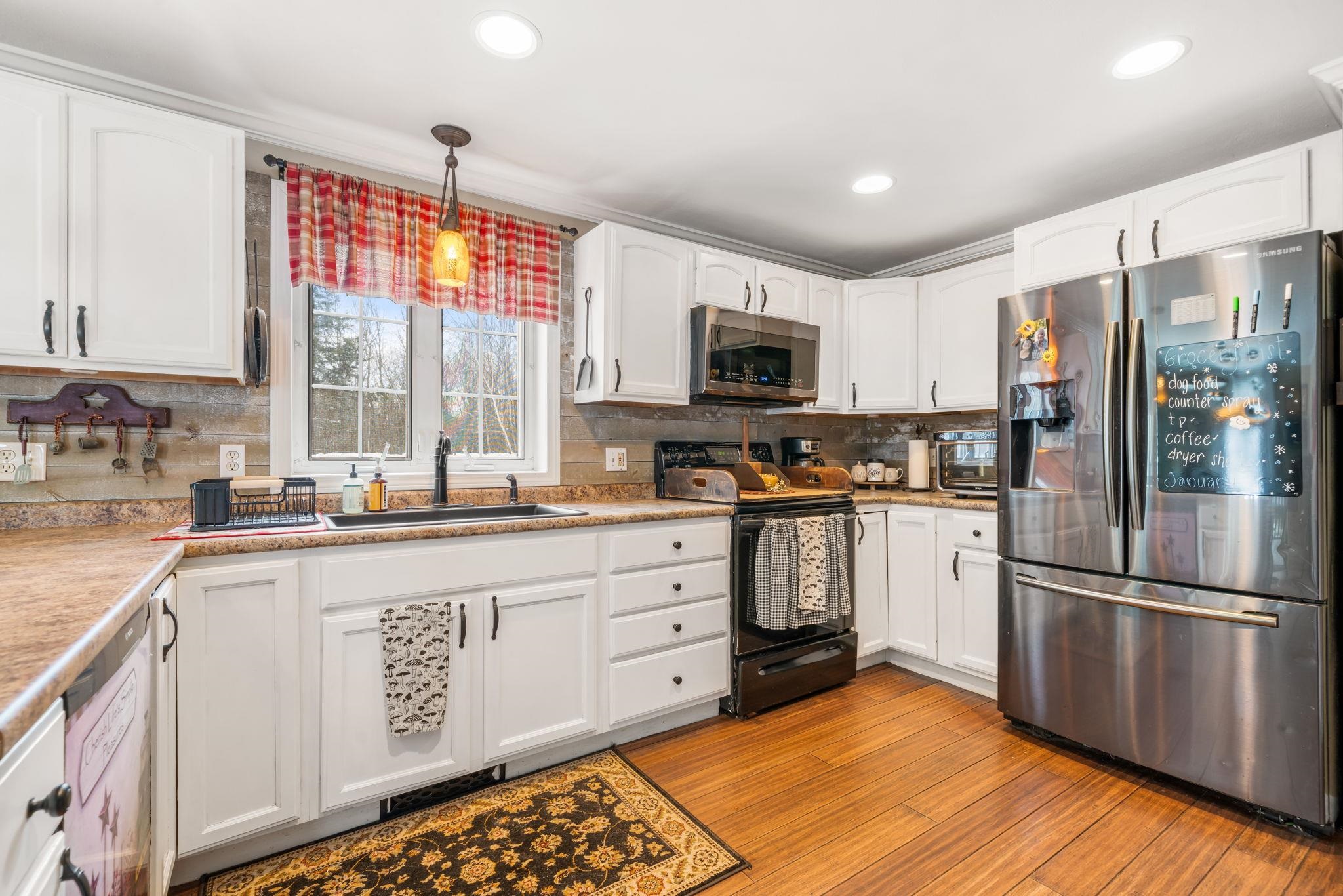 25 Revolutionary Lane Nottingham, NH 03290 - Photo 21 of 60