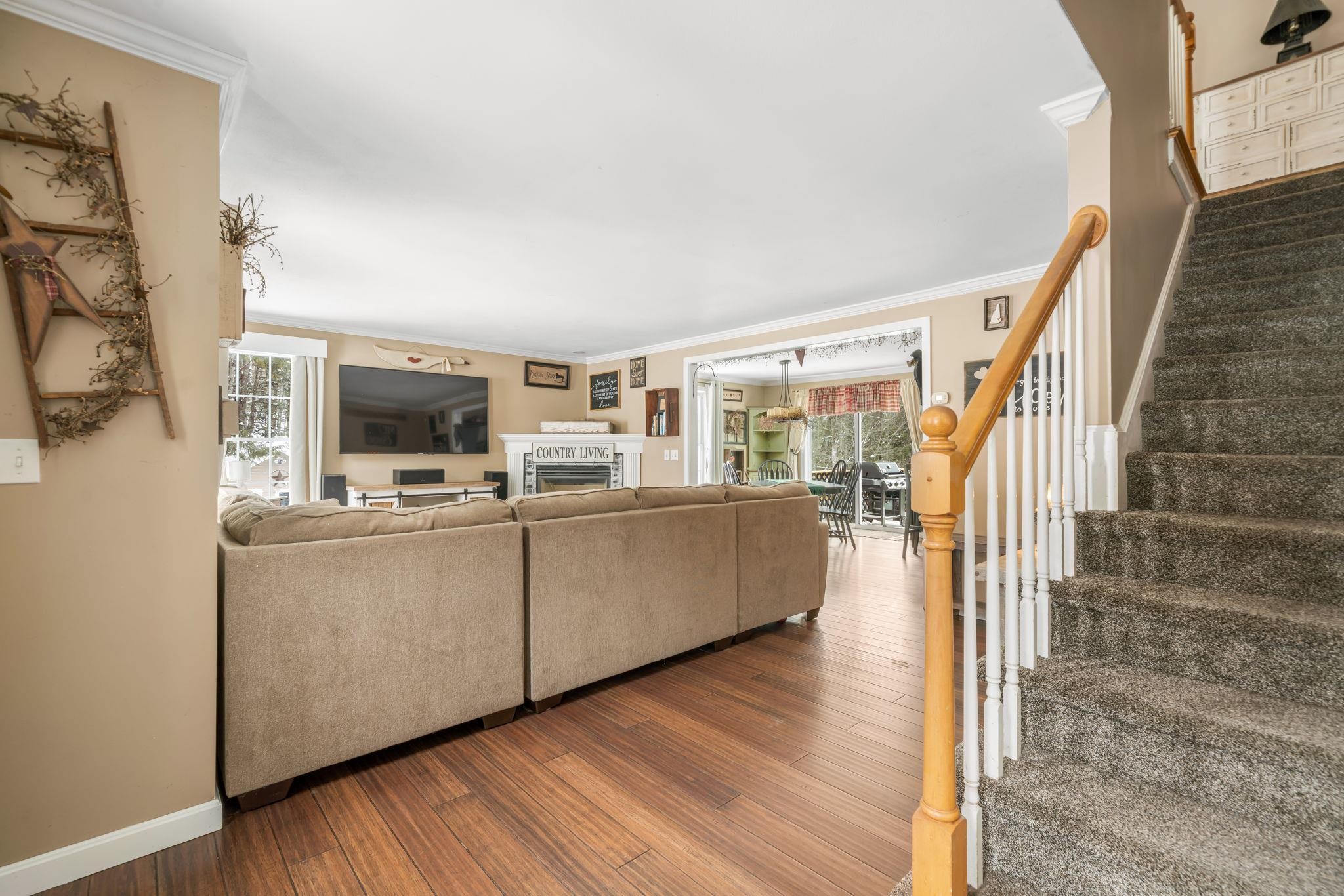 25 Revolutionary Lane Nottingham, NH 03290 - Photo 28 of 60