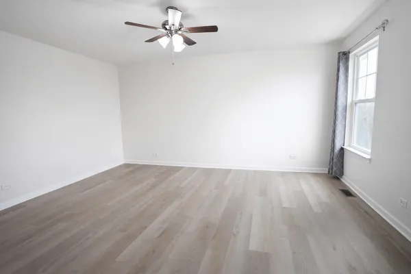 $2,900 | 3463 Bradbury Circle, Aurora, IL 60504