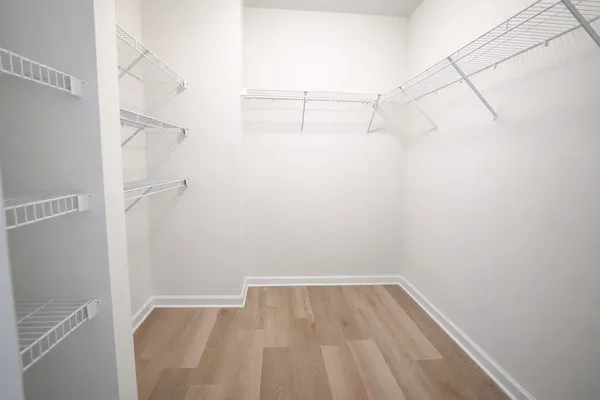 $2,900 | 3463 Bradbury Circle, Aurora, IL 60504