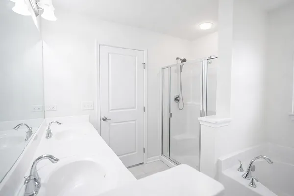 $2,900 | 3463 Bradbury Circle, Aurora, IL 60504