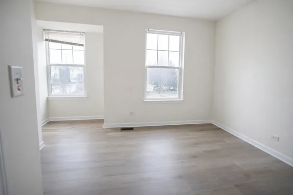 $2,900 | 3463 Bradbury Circle, Aurora, IL 60504