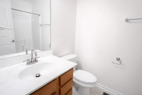 $2,900 | 3463 Bradbury Circle, Aurora, IL 60504