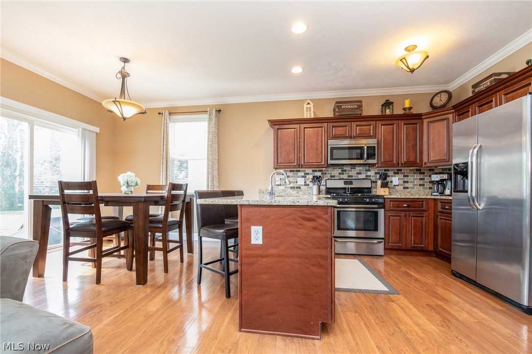 5724 Cherokee Road Cleveland, OH 44124 - Photo 6 of 29