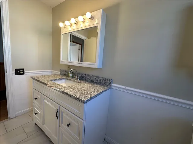 $2,700 | 65 Ingalls Street, Warwick, RI 02889