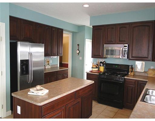 302 Buffalo Ridge Road Canonsburg, PA 15317 - Photo 6 of 18 Kitchen.