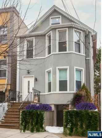 $3,350 | 623 38th Street, Unit 2, Union City, NJ 07087