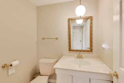 $599,000 | 11 West Emerson Street, Arlington Heights, IL 60005