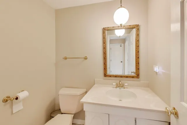 $599,000 | 11 West Emerson Street, Arlington Heights, IL 60005