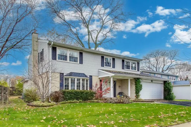 $599,000 | 11 West Emerson Street, Arlington Heights, IL 60005