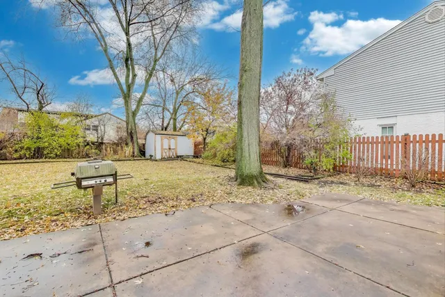 $599,000 | 11 West Emerson Street, Arlington Heights, IL 60005