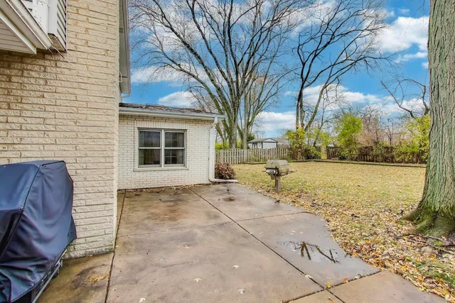 $599,000 | 11 West Emerson Street, Arlington Heights, IL 60005