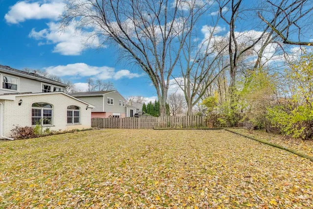 $599,000 | 11 West Emerson Street, Arlington Heights, IL 60005