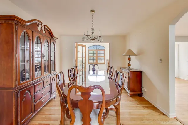 $599,000 | 11 West Emerson Street, Arlington Heights, IL 60005