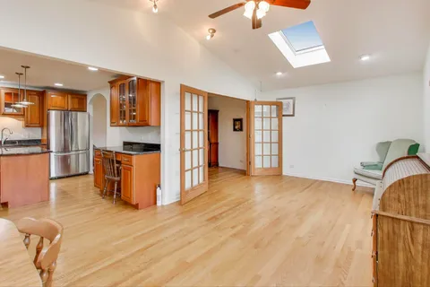 $599,000 | 11 West Emerson Street, Arlington Heights, IL 60005