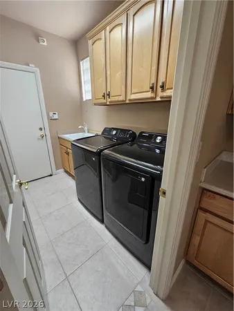 $2,700 | 4343 Carta Luna Street, Las Vegas, NV 89135