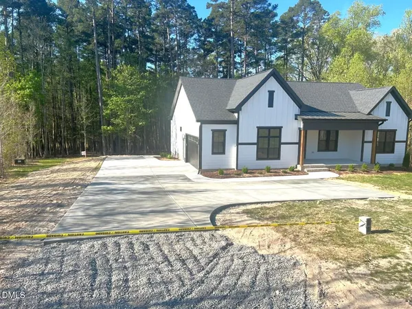 $584,000 | 280 Stonewood Lp Lane, Henderson, NC 27537