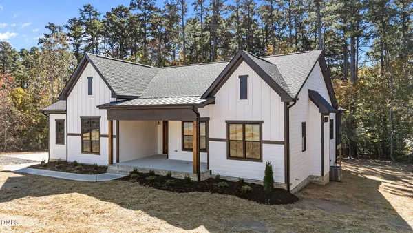 $584,000 | 280 Stonewood Lp Lane, Henderson, NC 27537