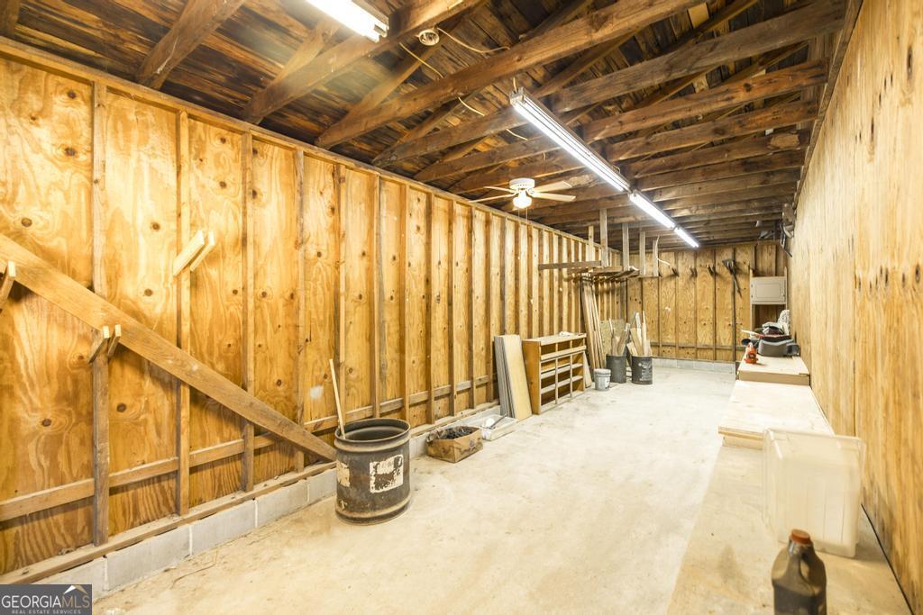 2574 Lower Hartley Bridge Road Byron, GA 31008 - Photo 33 of 45 a view of an indoor swimming pool