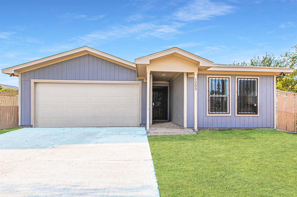 1208 East Daggett Ave  