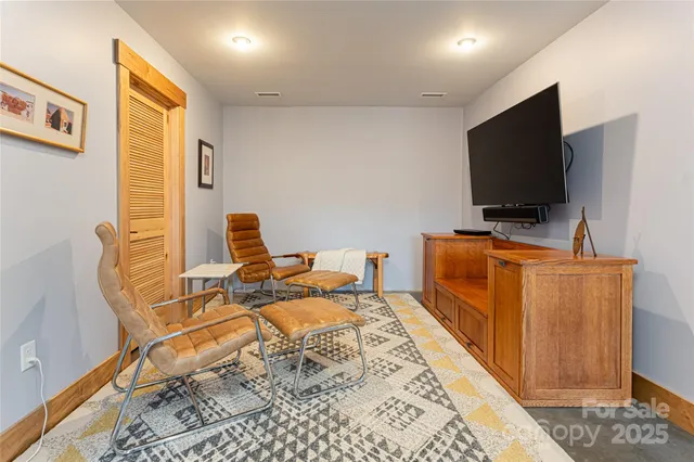 $2,275,000 | 15 Sourwood Lane, Fletcher, NC 28732