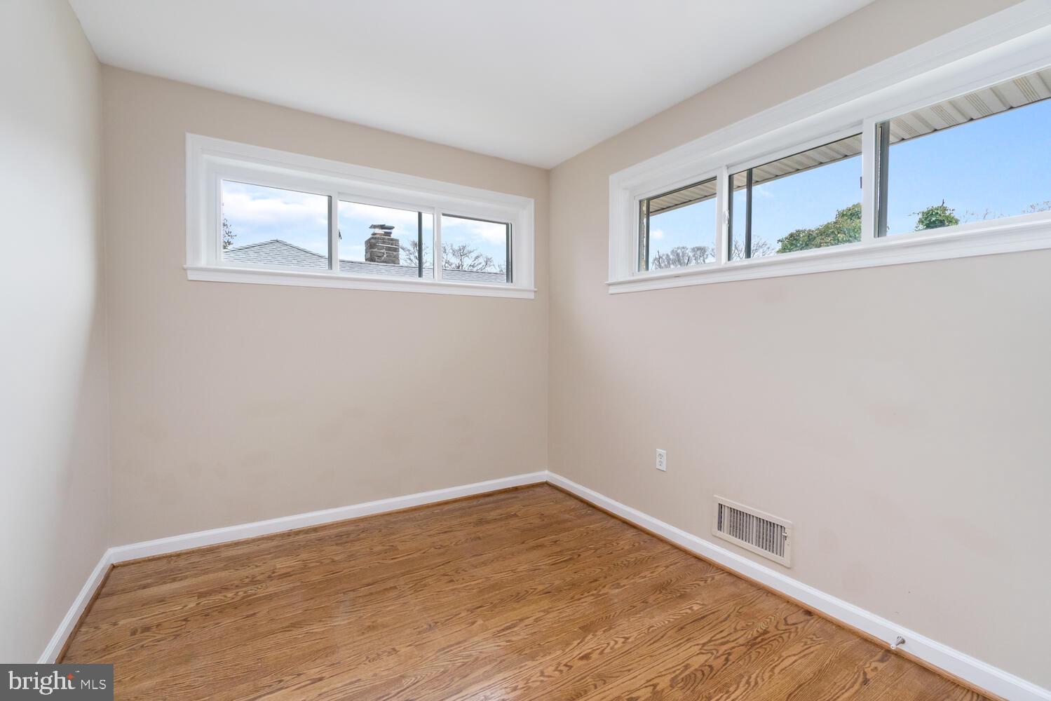 6708 Queens Ferry Road Baltimore, MD 21239 - Photo 9 of 32 Gallery Image 9