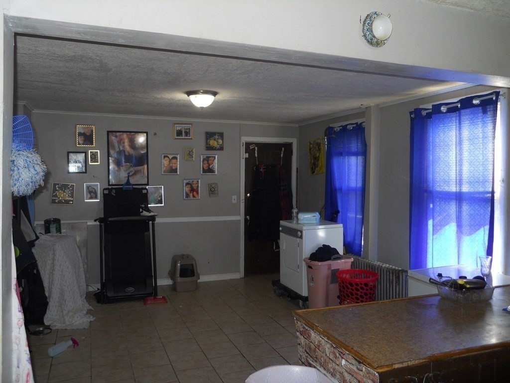 14 Bryant Street Springfield, MA 01108 - Photo 8 of 23