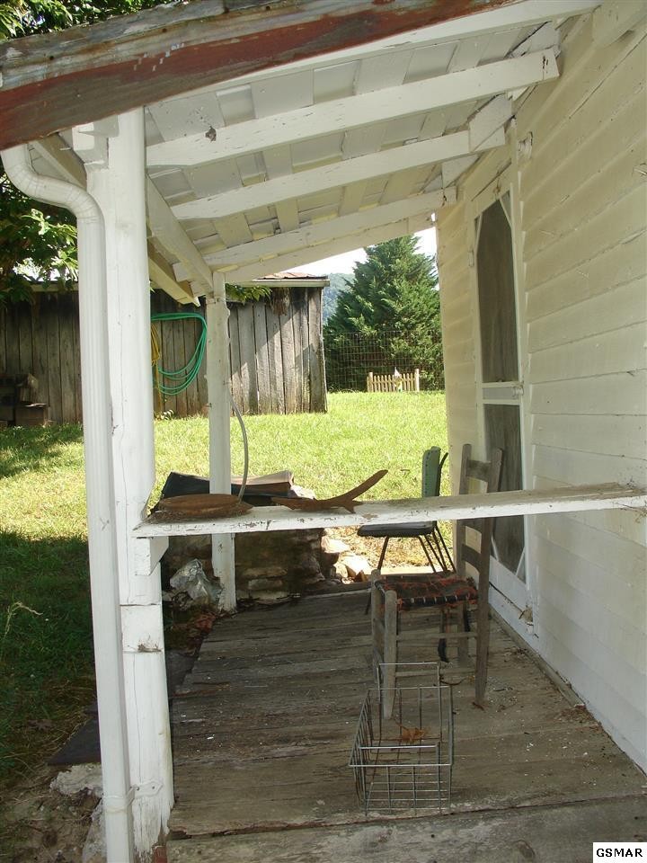 462 County Line Road Dandridge, TN 37725 - Photo 14 of 22