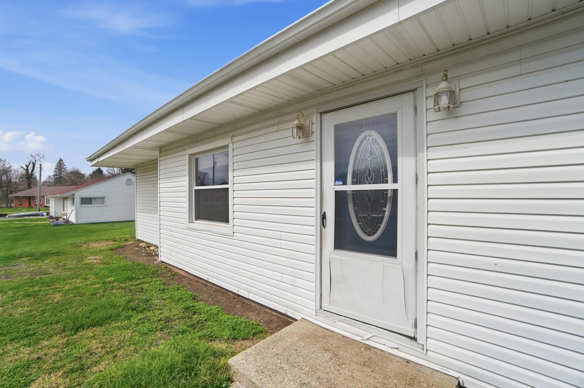 1166 West Sparrow Road Springfield, OH 45502 - Photo 10 of 39 Gallery Image 10