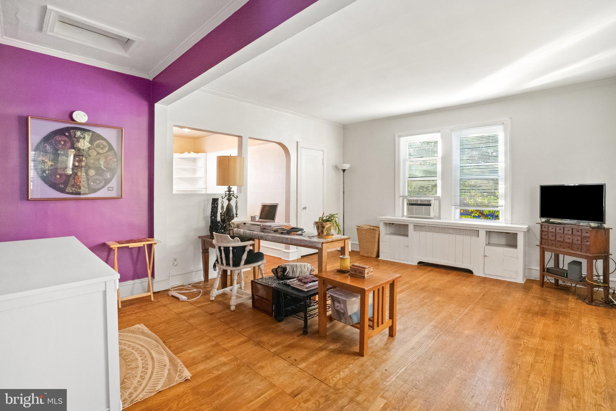 1808 Griffith Street Philadelphia, PA 19111 - Photo 20 of 35 Living/Dining room