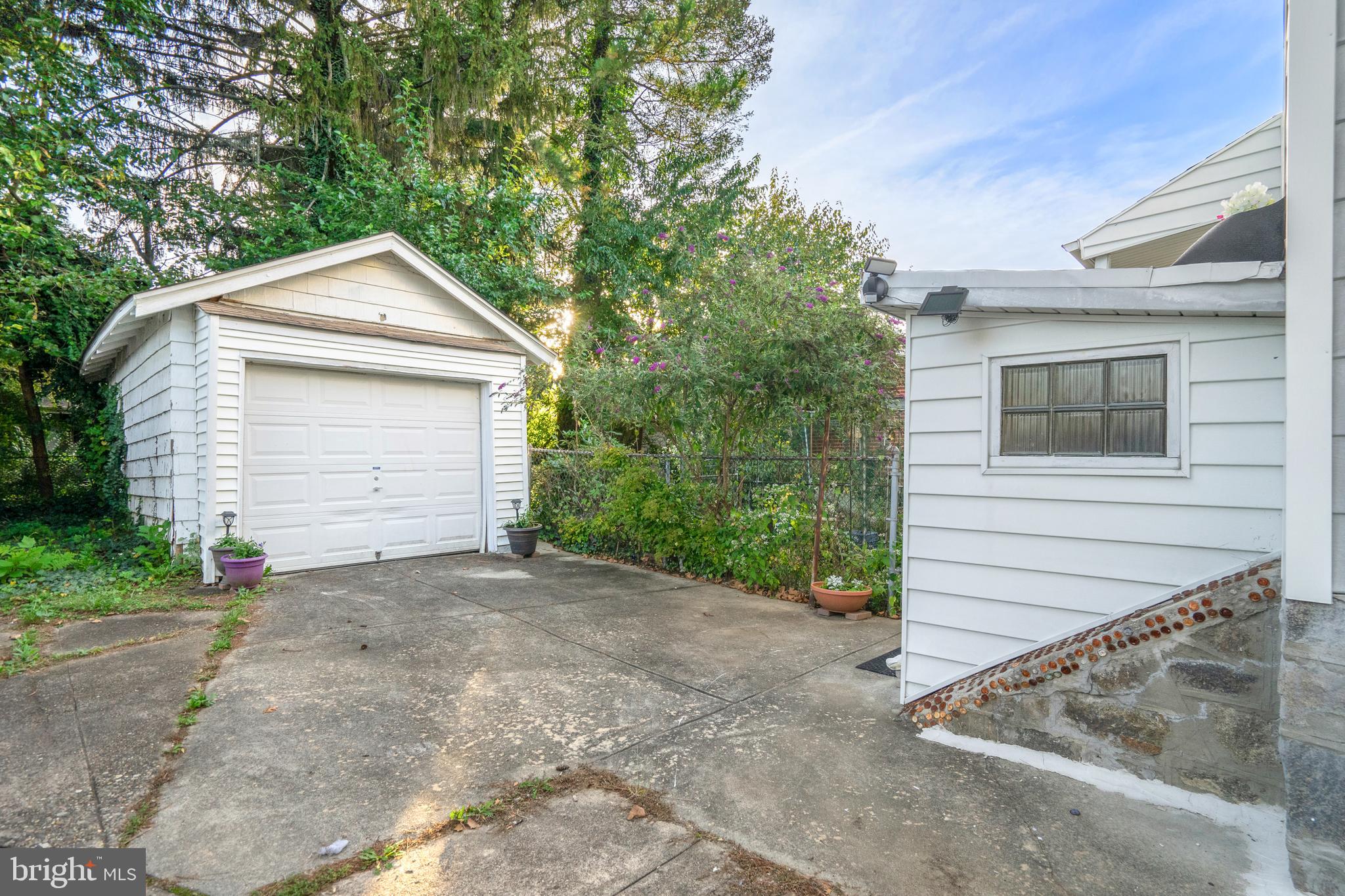 1808 Griffith Street Philadelphia, PA 19111 - Photo 29 of 35 External side