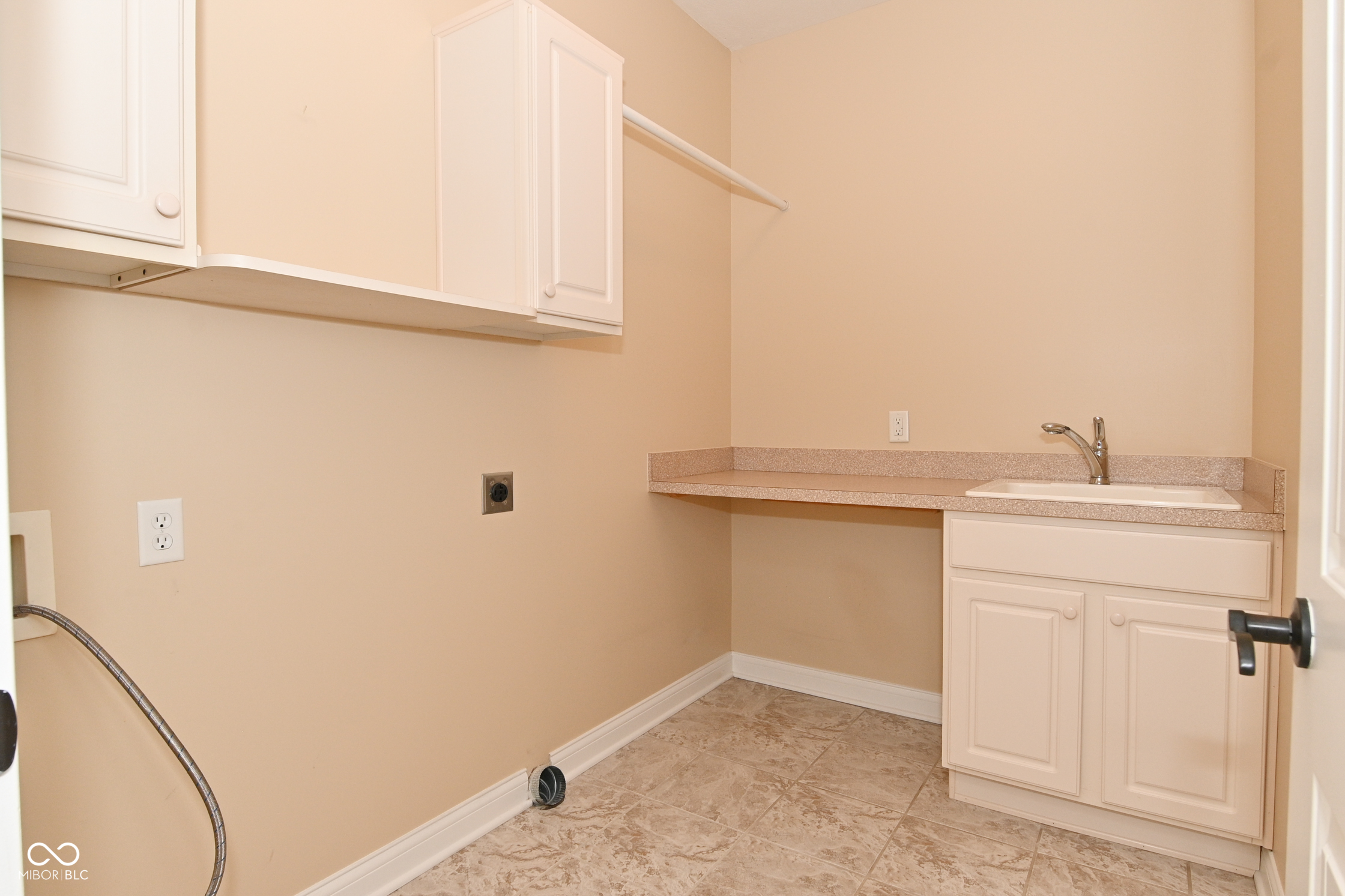 6036 Simien Road Indianapolis, IN 46237 - Photo 16 of 27