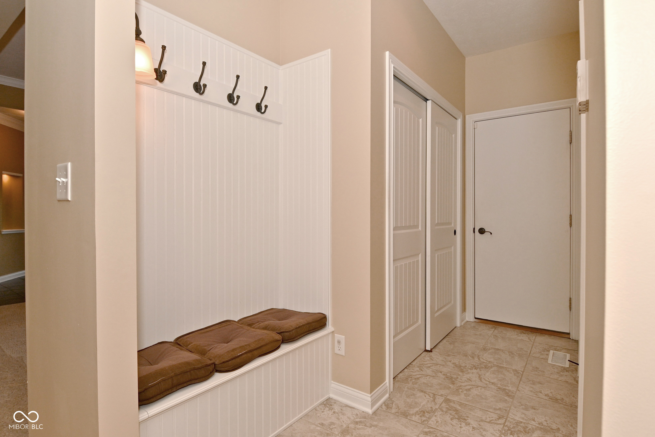 6036 Simien Road Indianapolis, IN 46237 - Photo 17 of 27