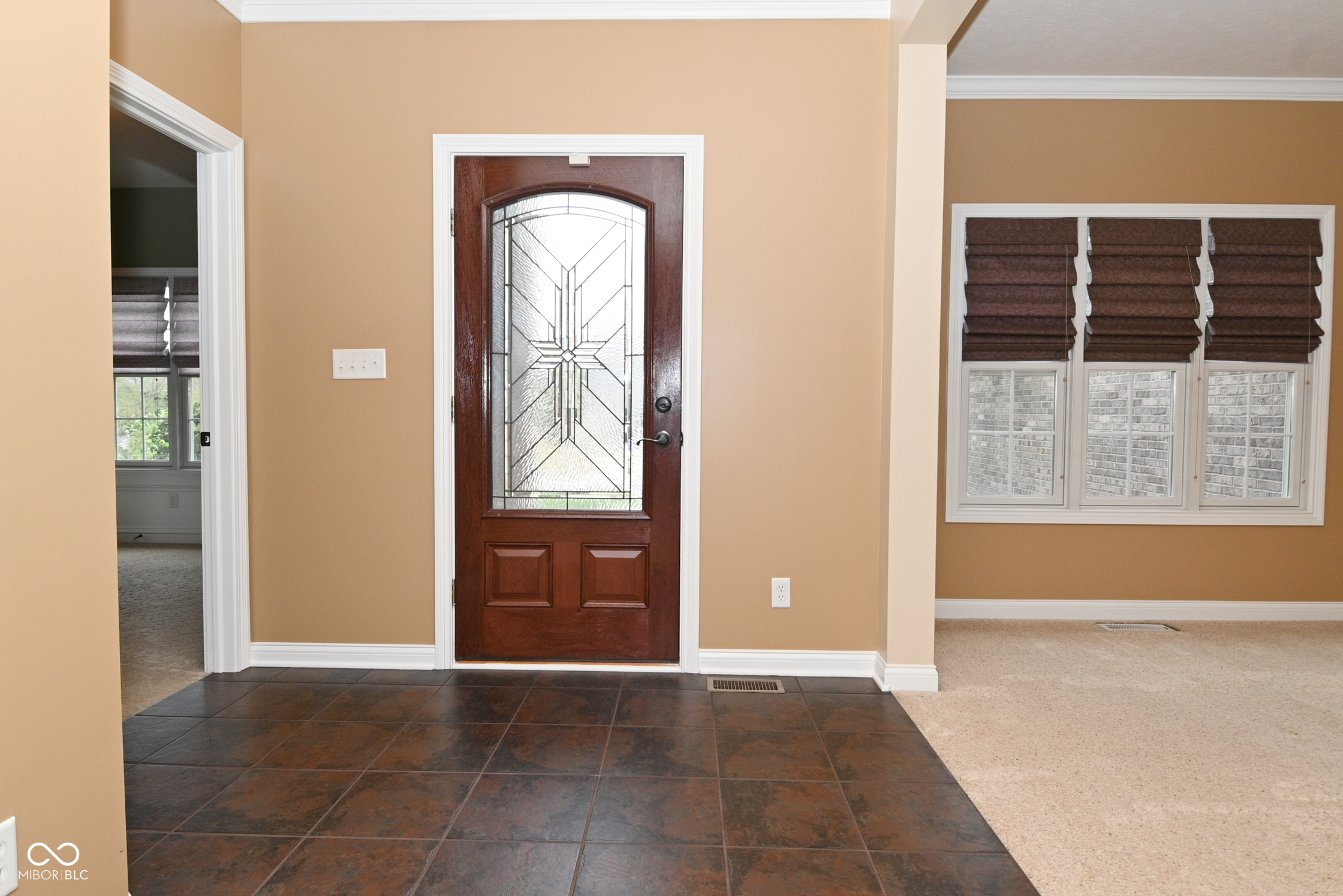 6036 Simien Road Indianapolis, IN 46237 - Photo 2 of 27