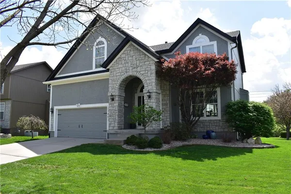 $530,000 | 21603 West 62nd Street, Shawnee, KS 66218