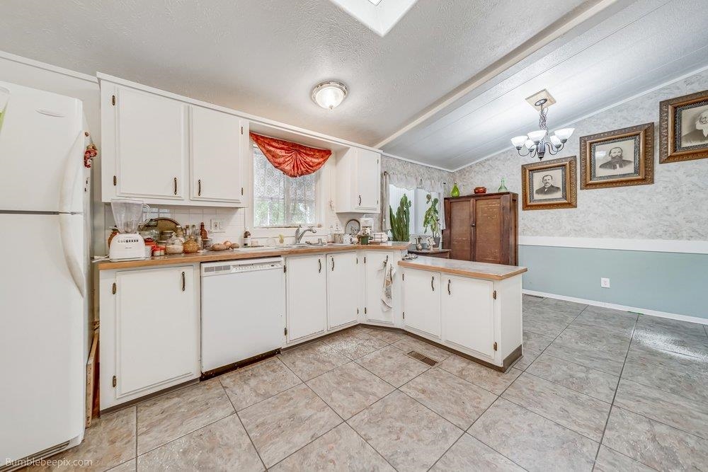 419 North Vista Road Spokane Valley, WA 99212 - Photo 11 of 30
