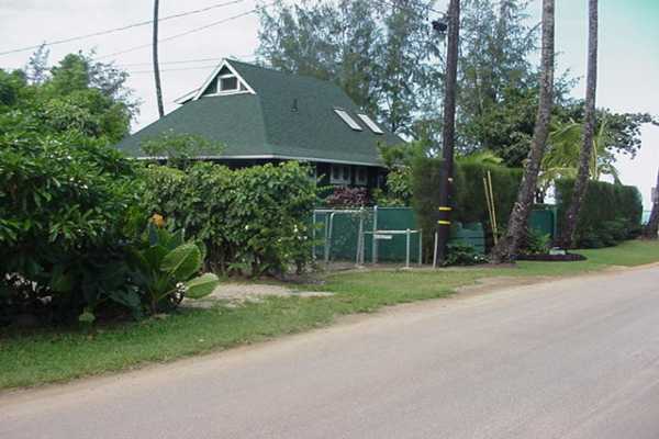 4386 Hee Road Hanalei, HI 96714 - Photo 5 of 28 a view of a back yard of the house