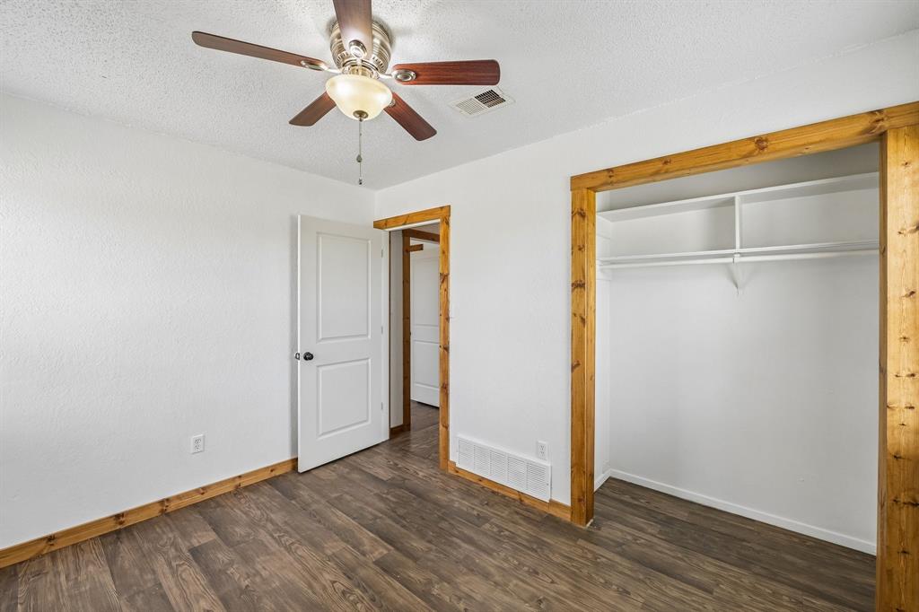2762 West Highway 199 Springtown, TX 76082 - Photo 24 of 33 Other view of secondary bedroom