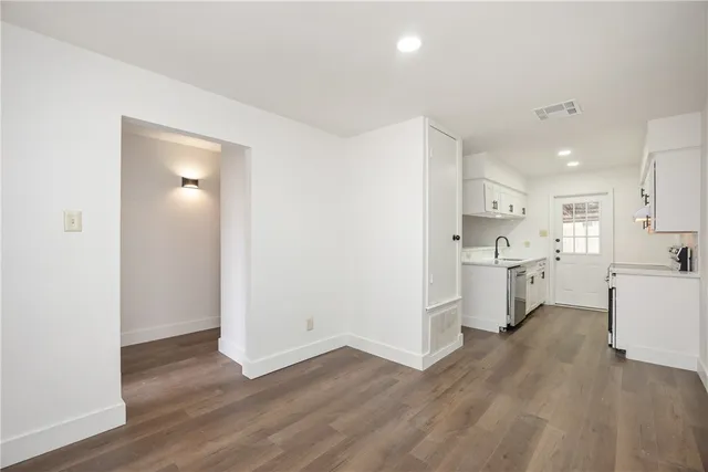 $1,600 | 425 Antares Drive, Corpus Christi, TX 78418