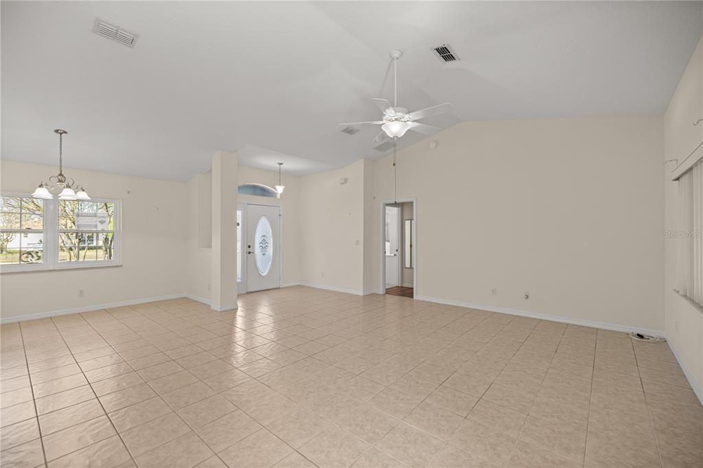 8601 Southwest 60th Circle Ocala, FL 34476 - Photo 4 of 37