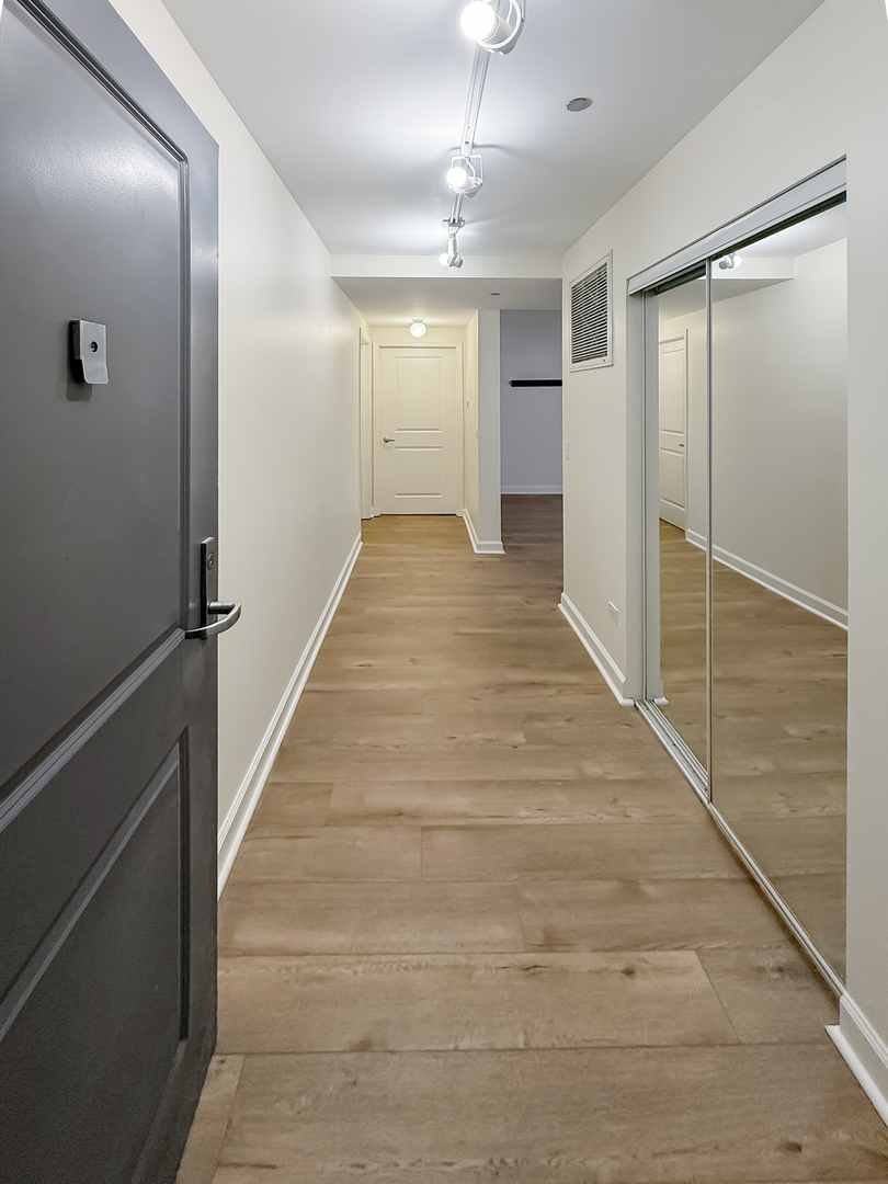 720 West Randolph Street, Unit 608 Chicago, IL 60661 - Photo 2 of 40 a view of an entryway