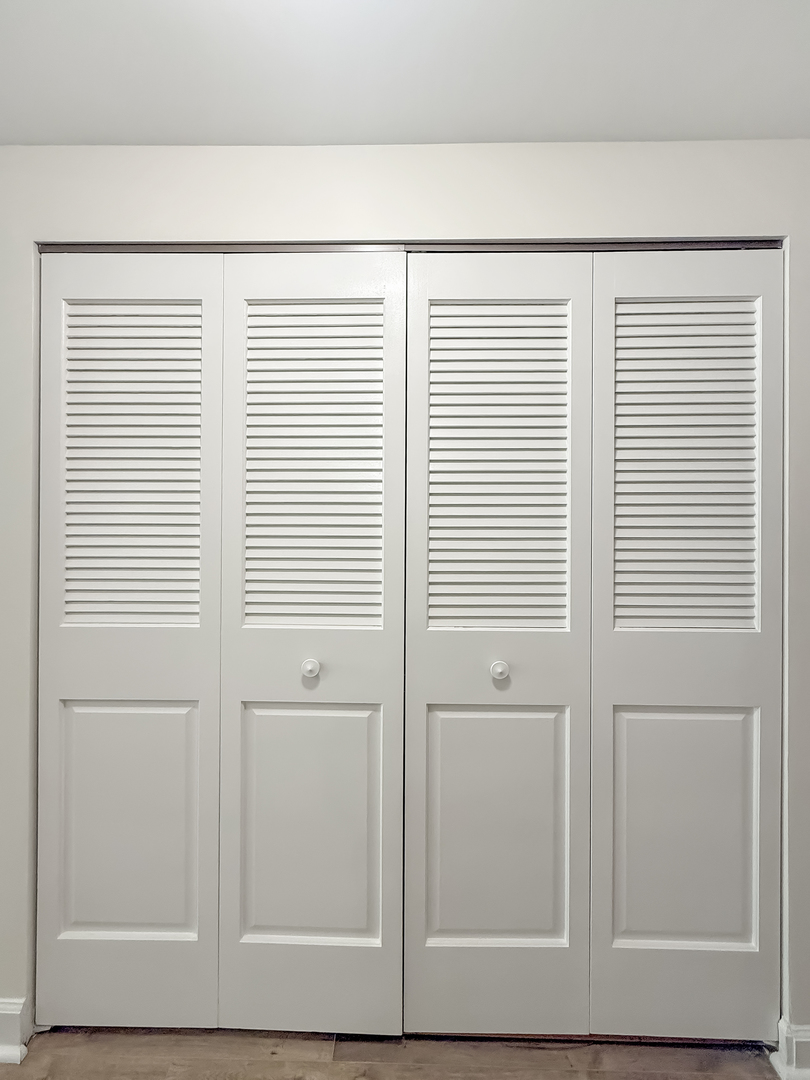 720 West Randolph Street, Unit 608 Chicago, IL 60661 - Photo 30 of 40 a view of a closet area with windows