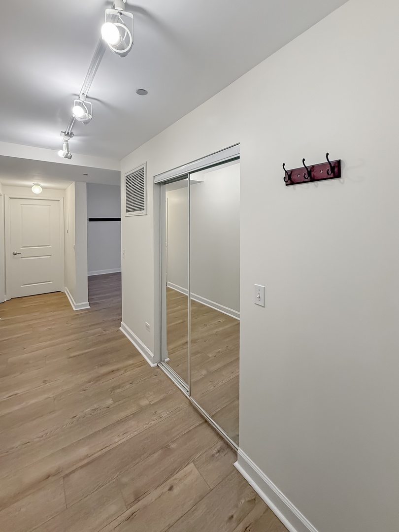 720 West Randolph Street, Unit 608 Chicago, IL 60661 - Photo 4 of 40 a view of an empty room