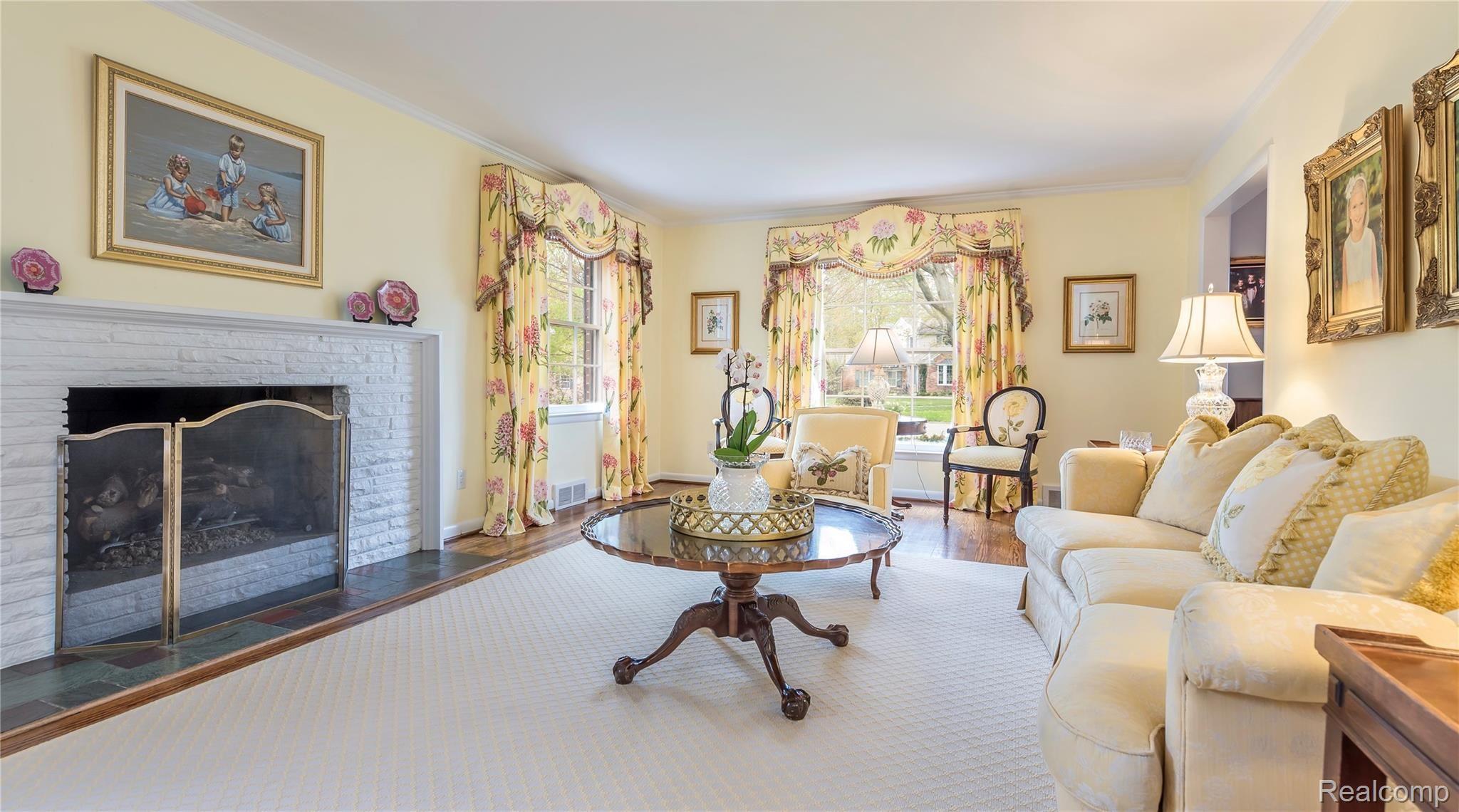 188 Waddington Road Bloomfield Hills, MI 48301 - Photo 17 of 19 Formal Living Room