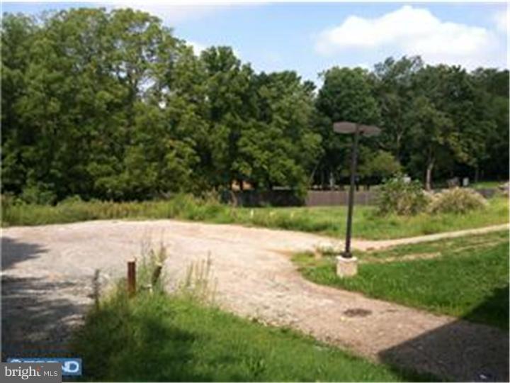 1215 New London Road Landenberg, PA 19350 - Photo 10 of 14 View in Back