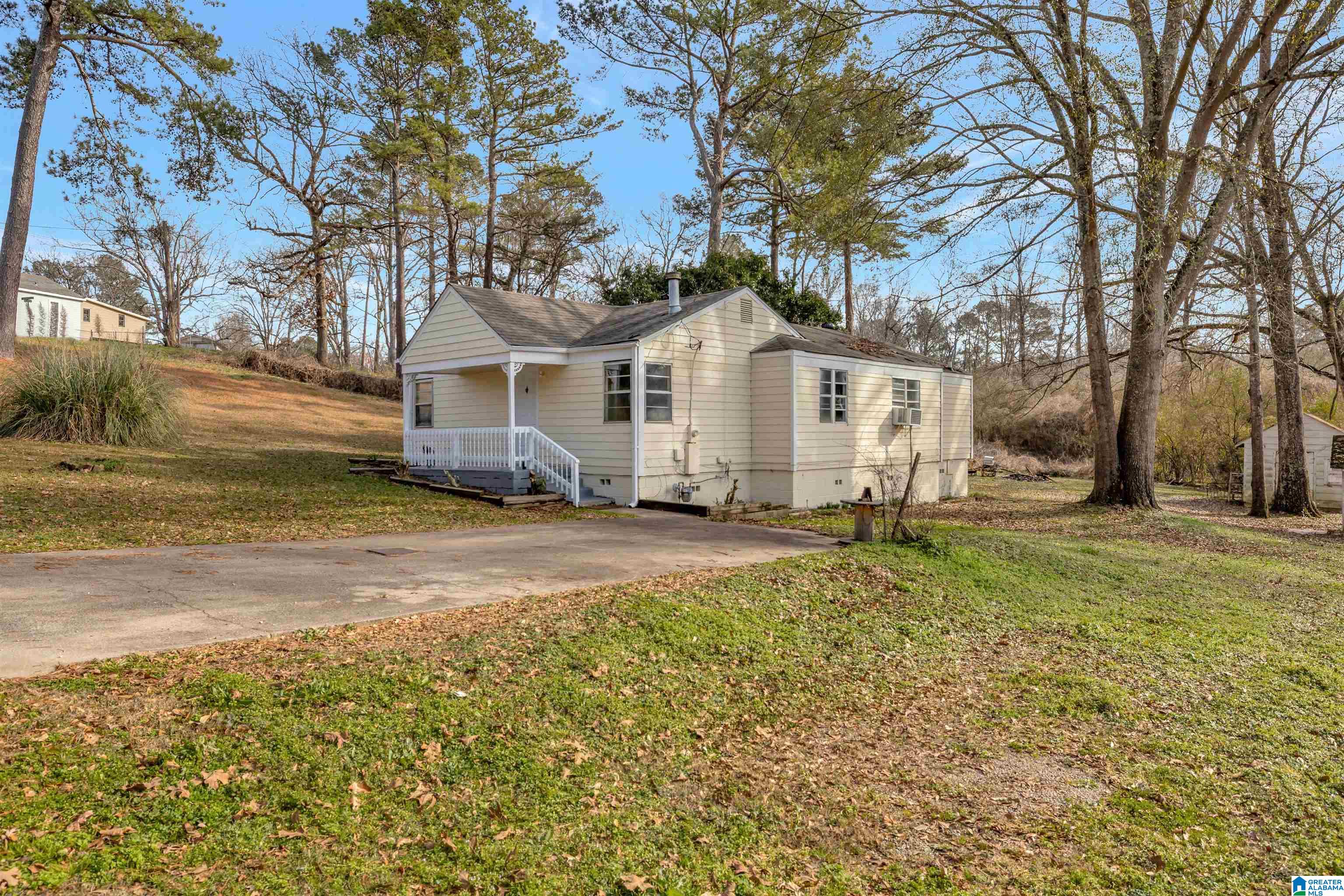 1148 Slopes Drive Mulga, AL 35118 - Photo 2 of 23